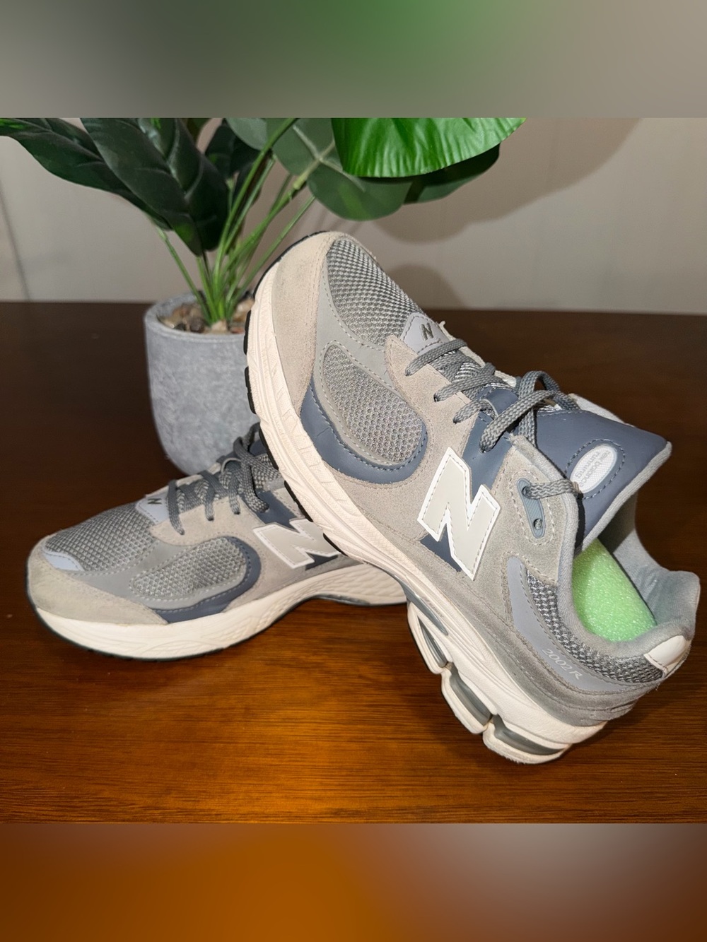 New Balance 2002R sneakers in steel grey men 6.5/ women 8